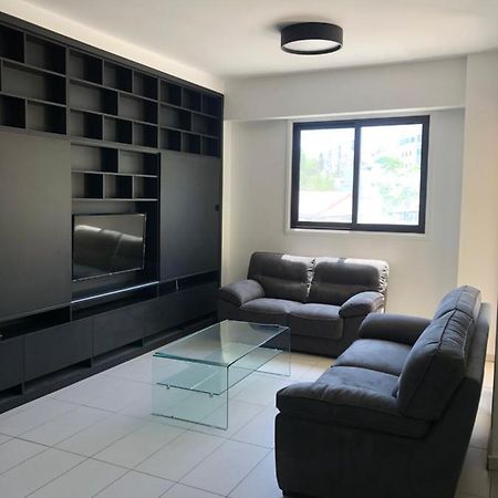 Modern Luxury Apartment In The Heart Of Нікосія Екстер'єр фото